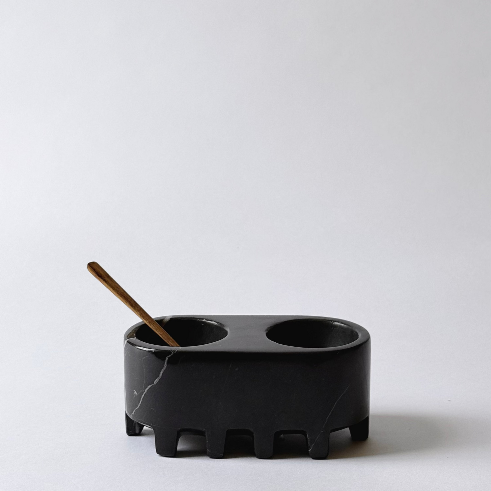 Xolo Container