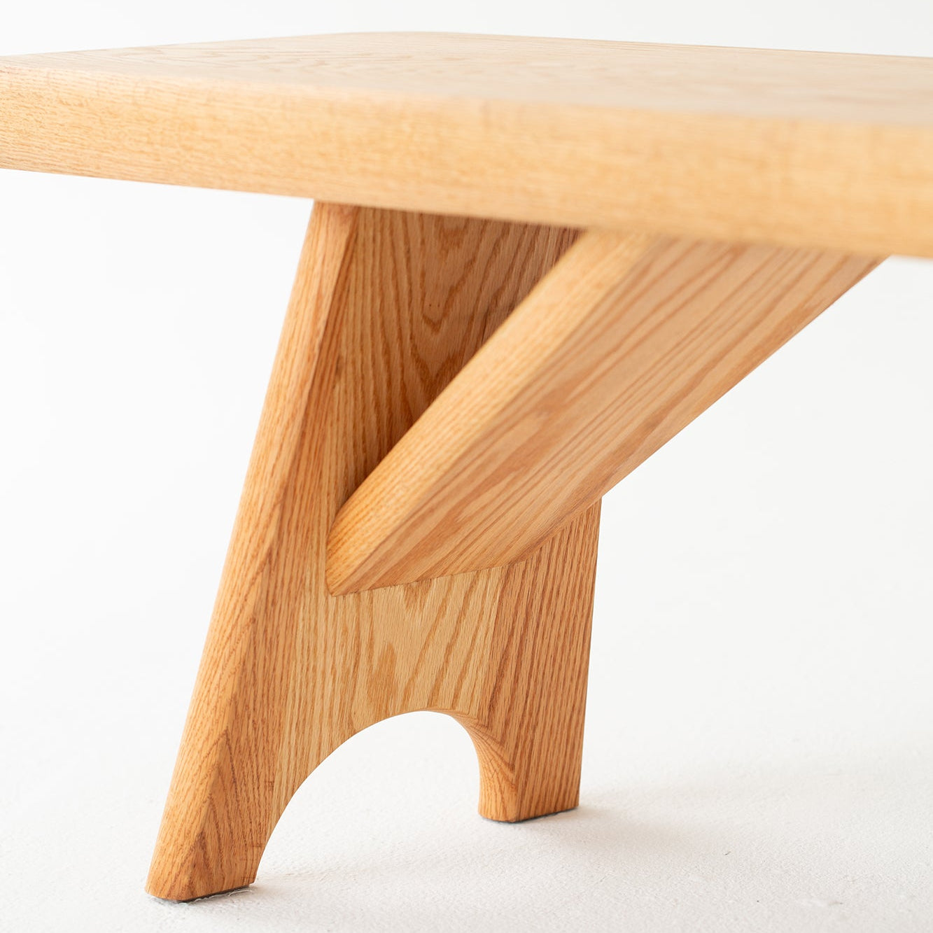 Melk Bench in Oak